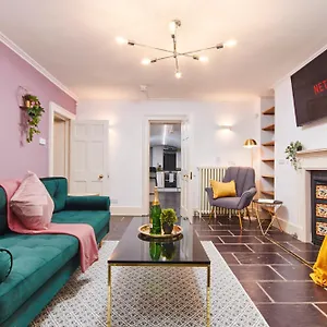 Apartment Beautiful 2bedroom 4 Actual Beds House With Wifi By Purestay, Bath